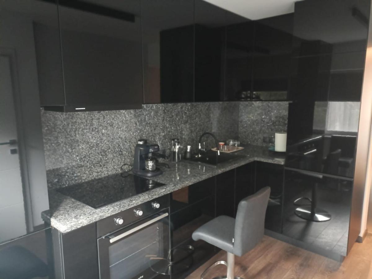 New Apartment Apartament Modern Recent Construit Modern Ujepitesu Tarsashazi Lakresz Miercurea Ciuc Exterior photo